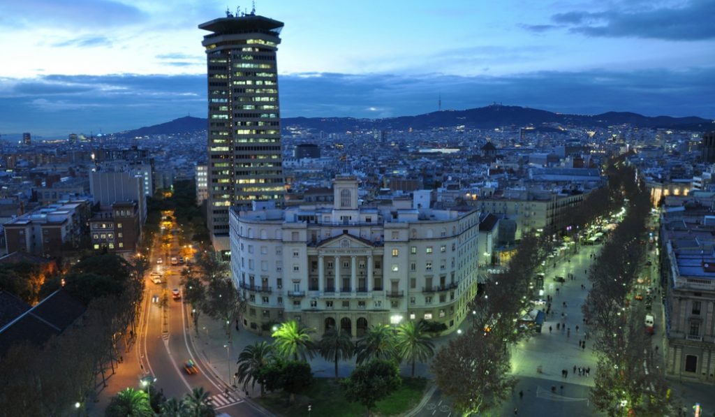 ¿Sabes cuál es la calle más larga de Barcelona y de toda España?