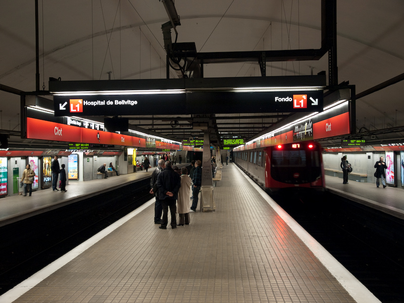 21 estaciones del tren y del metro de Barcelona tendrán nuevos nombres