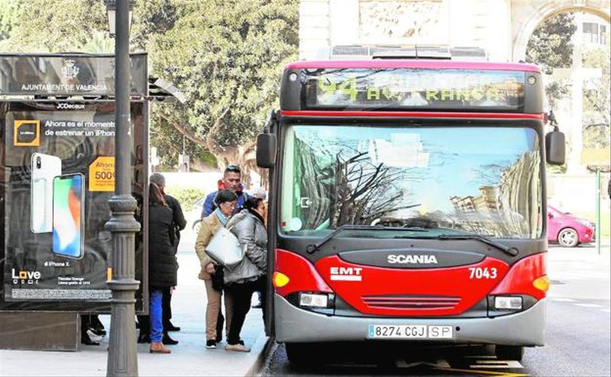 Mujeres y colectivos LGTBIQ+ tendrán autobús gratis en Fiesta Mayor de Cornellà