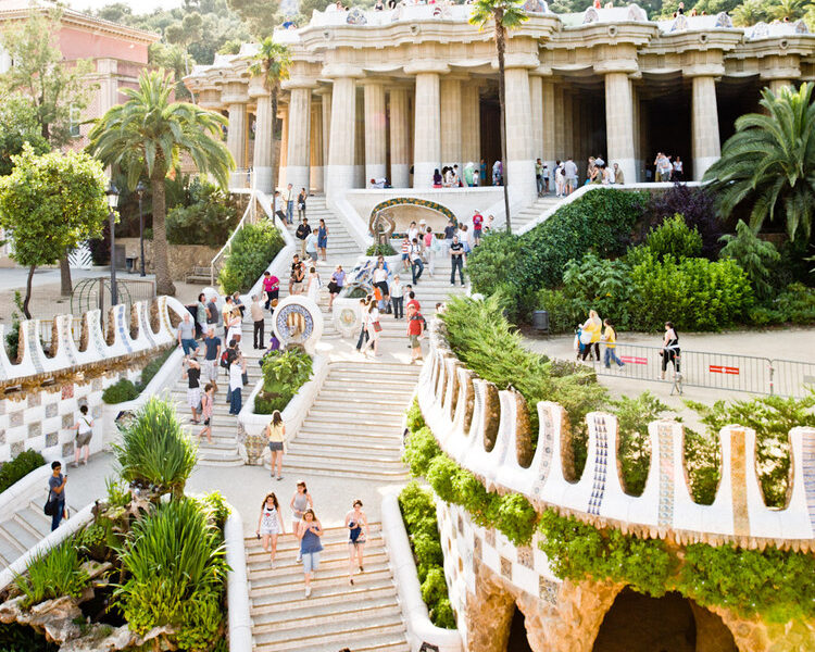 Park Güell: recorre el alucinante jardín salido de la imaginación de Gaudí