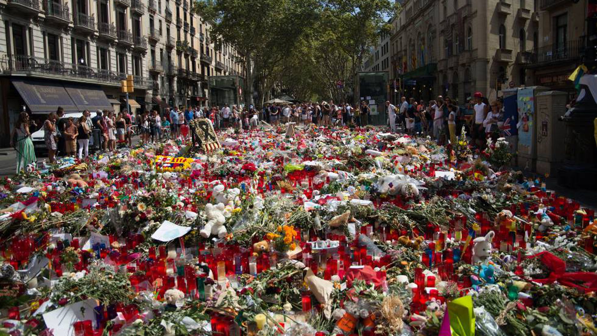 Homenajes en Barcelona por el quinto aniversario del 17A