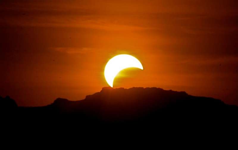 El 25 de octubre eclipse parcial de sol en Barcelona