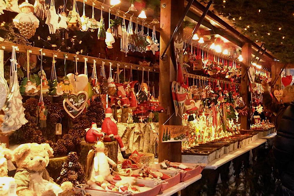 Arrancó la tradicional Fira navideña de Santa Llúcia