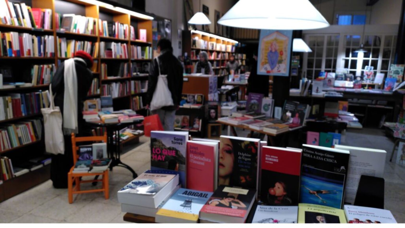 La librería feminista Pròleg cierra sus puertas, aunque busca otro espacio