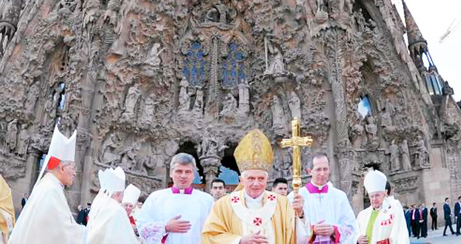 Eucaristías por Benedicto XVI, el papa que consagró la Sagrada Familia