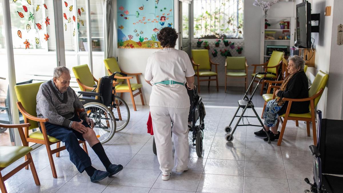 Nace Agencia de cuidados y atención sanitaria para personas dependientes en Cataluña