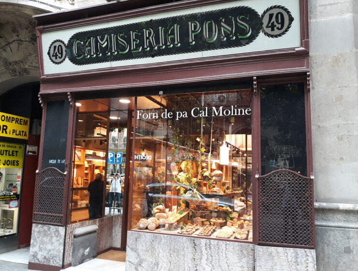 Desde 1907 fue Camisería Pons. Hoy panadería de la cadena Cal Moliné