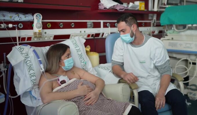 En el Hospital Clínic Barcelona nació el primer bebé por trasplante de útero