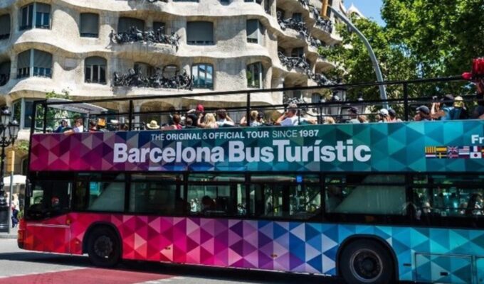 Digitalizarán movimientos de autocares turísticos en Barcelona