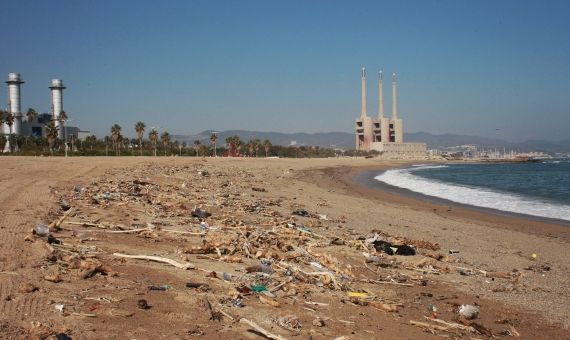 Grave crisis de contaminación en las playas de Barcelona