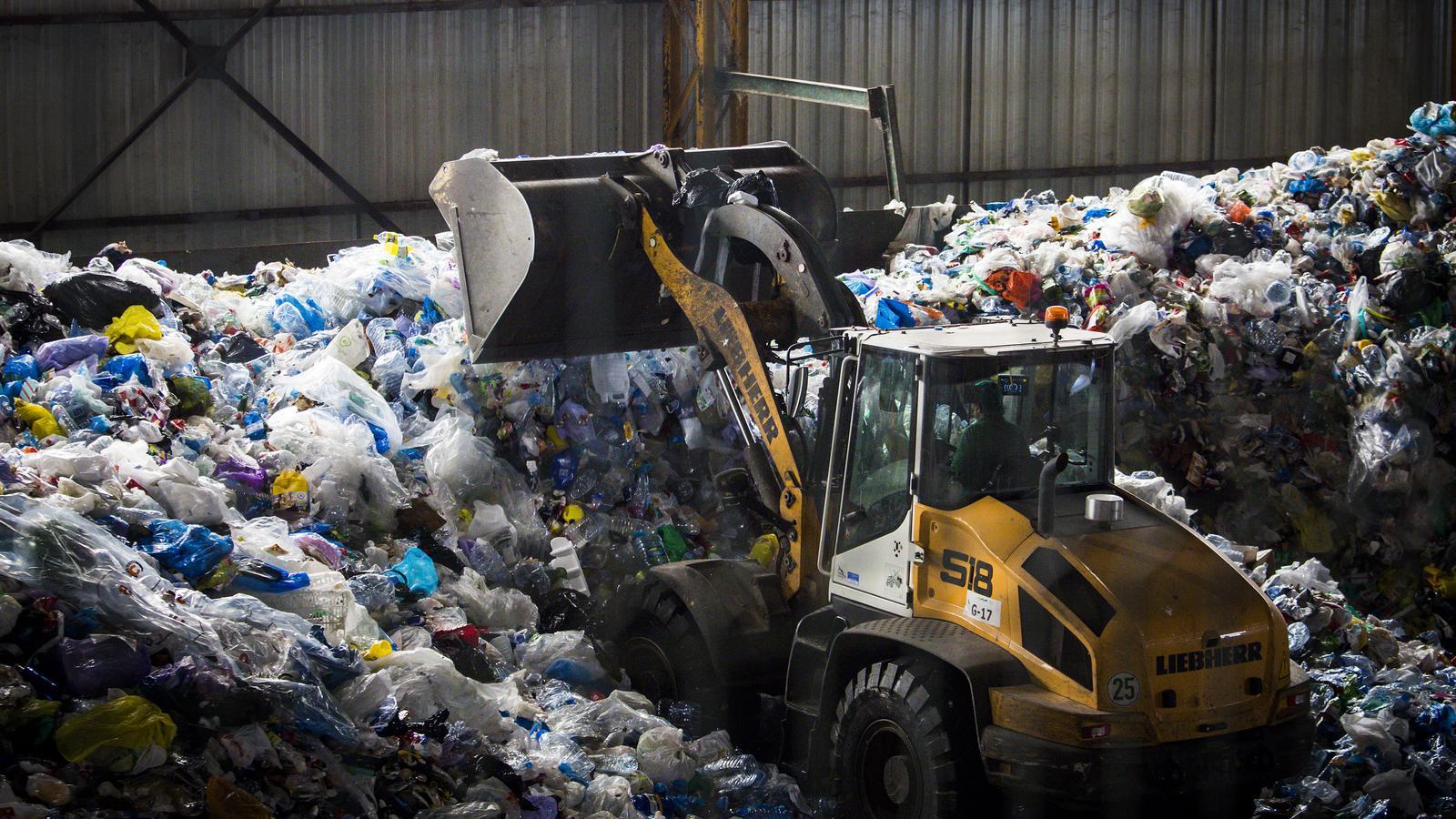 Cataluña recicla menos del  50% de sus residuos incumpliendo norma de la UE