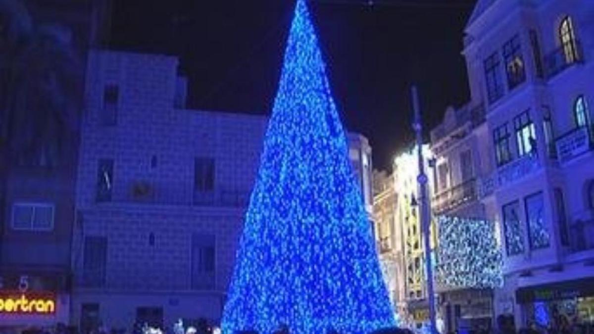Badalona se propone tener el árbol de Navidad más alto de España