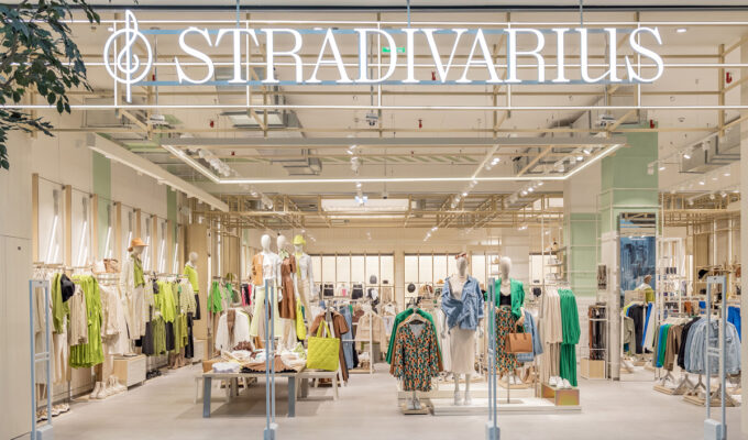 La tienda de Stradivarius, la más grande del mundo, abrió en el centro de Barcelona