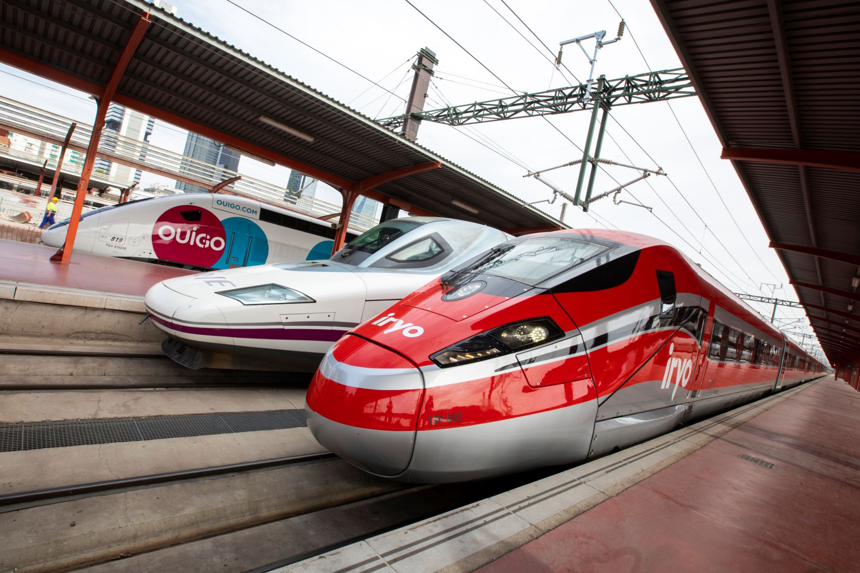 Iryo and Ouigo compete for the high-speed market on Madrid - Barcelona route