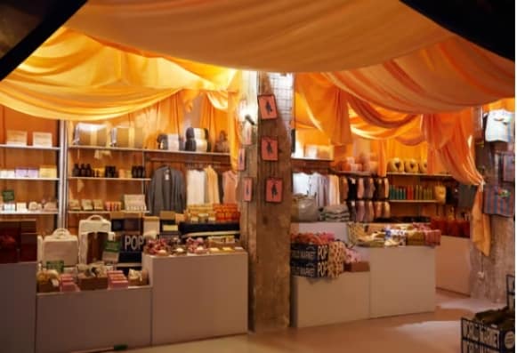Natura abre una tienda efímera inspirada en mercados globales en BCN