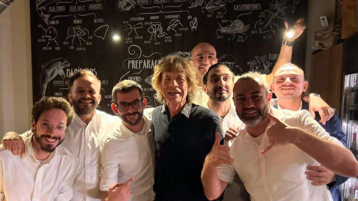 Mick Jagger dined at an iconic Barcelona restaurant, a temple of fish and seafood