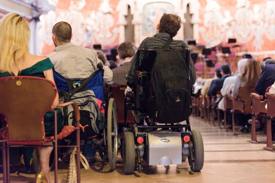 Barcelona mejora el acceso a la cultura a personas con discapacidad