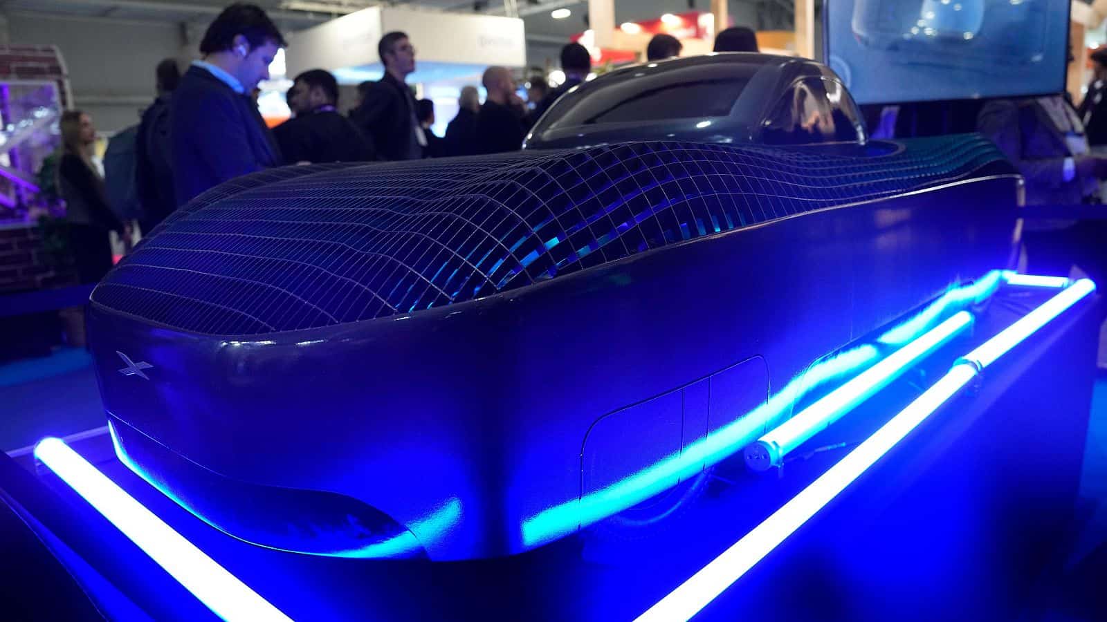Il futuro della mobilità con l'auto volante Alef Model A al MWC
