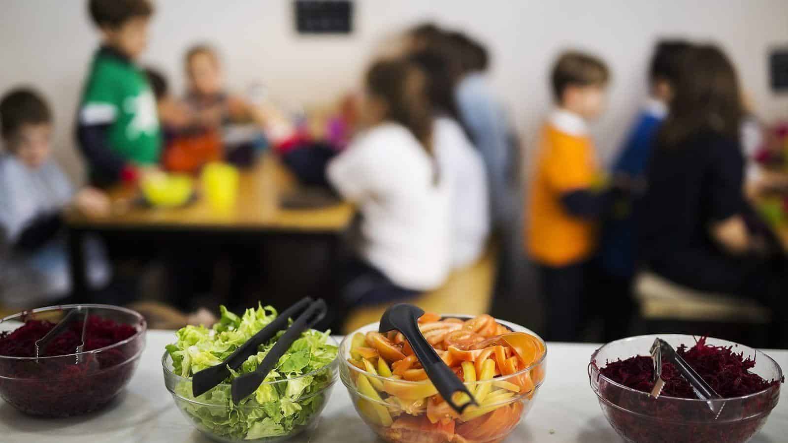 El costo en alza de los comedores escolares en Barcelona: ¿Qué implica para las familias?