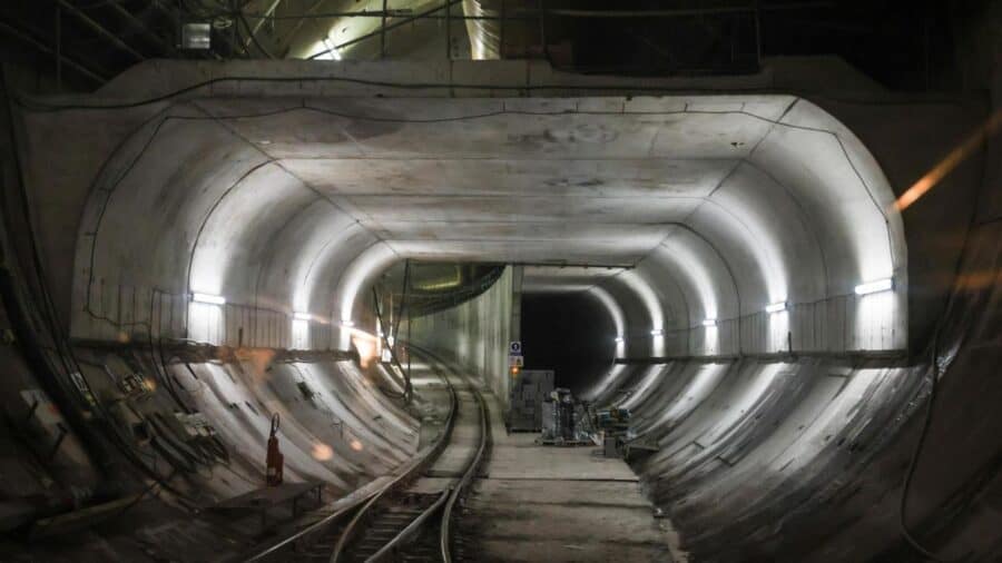 Barcelona se prepara para la inauguración de su línea de metro más extensa y rápida