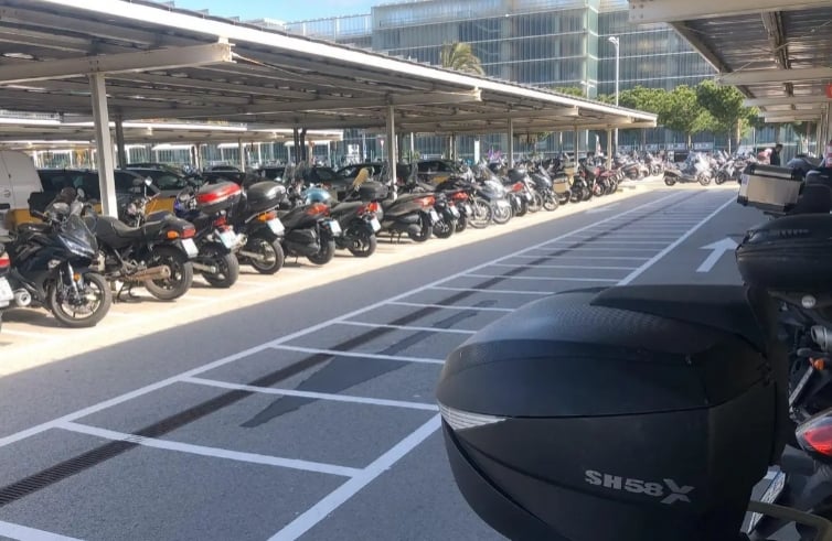 Changes in motorcycle parking at Barcelona Airport